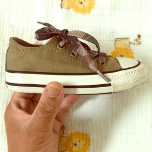 Converse Kids Low Top Sneaker